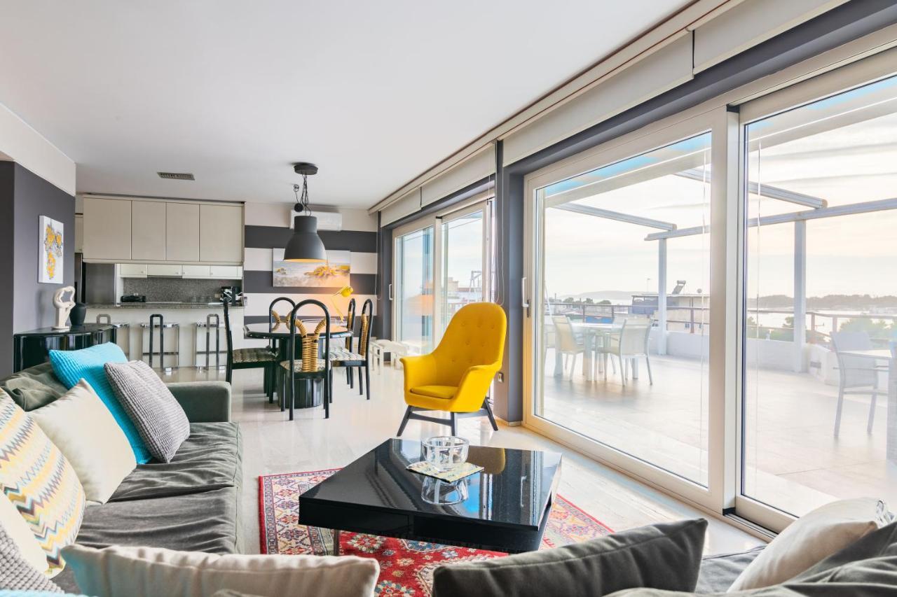 Sunlight House - Palatial Fully Equipped Apartment Near The Sea เอเธนส์ ภายนอก รูปภาพ