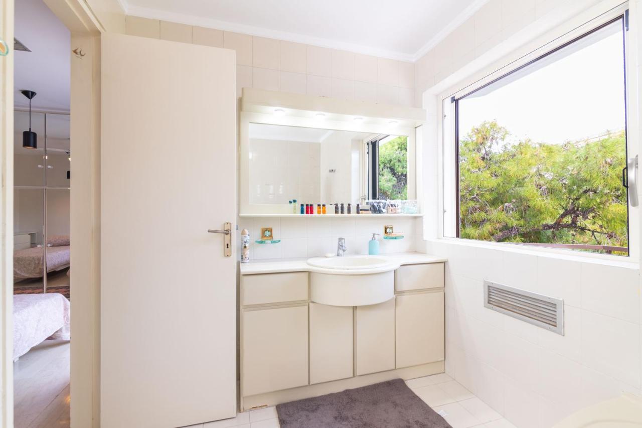 Sunlight House - Palatial Fully Equipped Apartment Near The Sea เอเธนส์ ภายนอก รูปภาพ